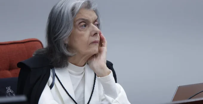 Pressa de Cármen Lúcia no TSE causa surpresa e pode adiar julgamento de Cláudio Castro