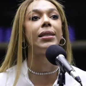 Partido Novo aciona Conselho de Ética da Câmara contra Erika Hilton após fala de Ratinho