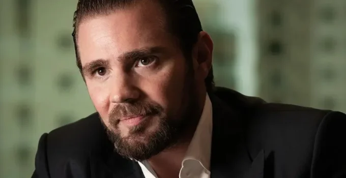 Celular de banqueiro na CPMI do INSS guarda vídeos íntimos e fotos de políticos