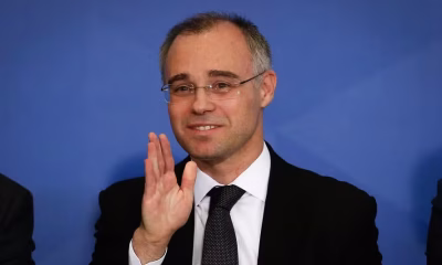 Mendonça barra acesso da CPMI a dados de celular de ex-banqueiro investigado