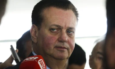 Kassab alerta Tarcísio: Distanciamento de Bolsonaro é crucial para evitar derrota em 2026