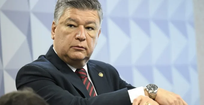 Dino manda Carlos Viana explicar R$ 3,6 milhões em emendas para fundação ligada à Lagoinha