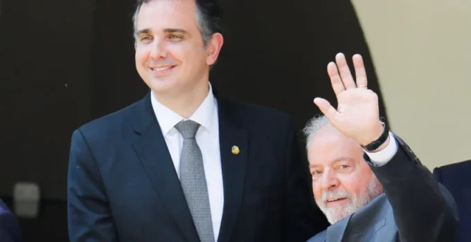 Lula em Minas: Presidente busca apoio de Pacheco para projeto eleitoral em evento da Petrobras