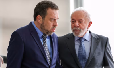 Boulos deixa o PSOL e se filia ao PT em movimento que mira 2030