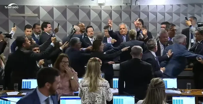 Base do Governo Prepara Relatório Alternativo de 800 Páginas na CPMI do INSS para Confrontar Parecer da Oposição