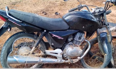 Pai encontra filho morto em acidente na MG-202, em Ubaí, após ser alertado por conhecidos