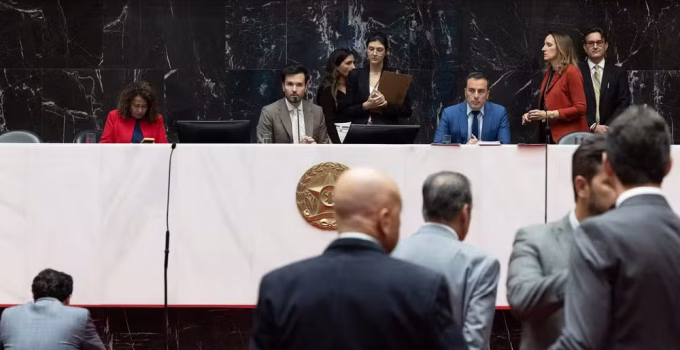 ALMG aprova em 1º turno aumento de 5,4% para servidores de Minas; outras categorias também recebem reajustes