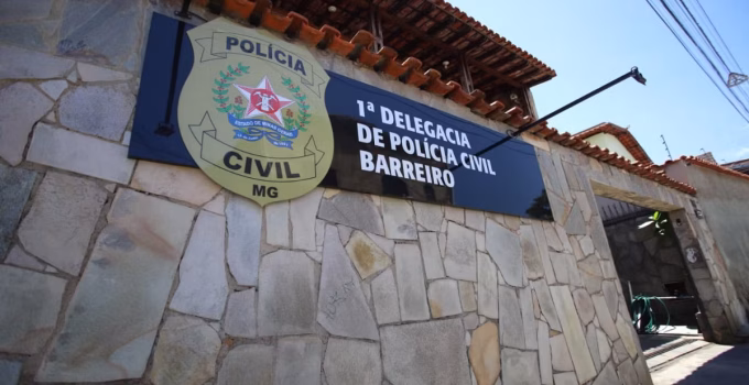 Quase 400 armas, incluindo fuzis, somem de delegacia em BH e reaparecem em mãos criminosas