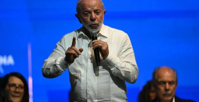 Lula rebate Flávio Bolsonaro sobre comparação com Opala e alfineta Jair: 'Está no desmanche'