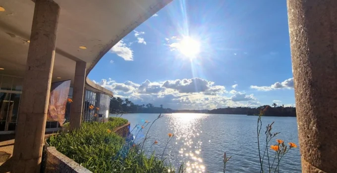 Previsão do Tempo em BH: Chuvas e Temperaturas Amenas Marcam o Início de Abril em Minas Gerais