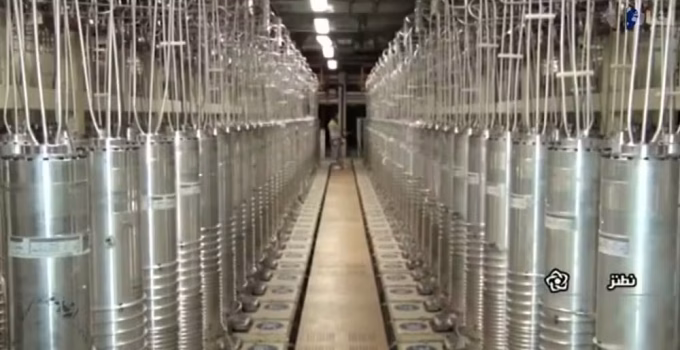 Trump Considera Invasão Terrestre no Irã para Confiscar Urânio Enriquecido, Revela Jornal