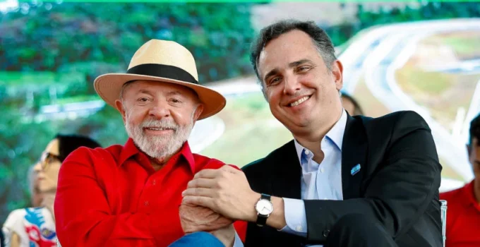 Rodrigo Pacheco se filia ao PSB e fortalece palanque de Lula em Minas Gerais para 2026