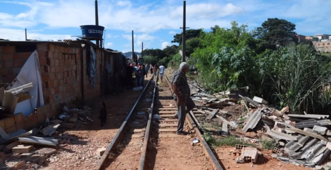 Deputada denuncia MPMG contra demolições de casas na Linha 2 do Metrô de BH; moradores relatam surpresa