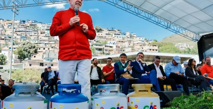 Gás do Povo Expande em Minas Gerais com Investimento de R$ 70 Milhões e Lula Critica Leilão da Petrobras