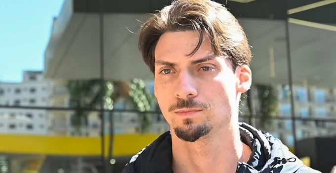 Jair Renan posta indireta após briga entre Eduardo Bolsonaro e Nikolas Ferreira