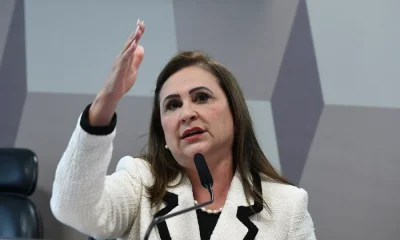 Kátia Abreu, ex-opositora ferrenha de Lula, filia-se ao PT e promete lutar pela reeleição
