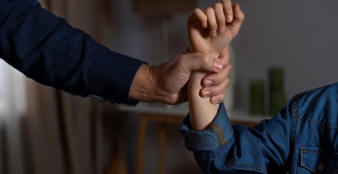 Pai é Preso em BH Suspeito de Agressão contra Filha de 8 Anos Após Desperdício de Açaí