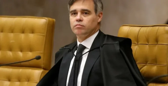 Relator dos casos Master e INSS, Mendonça é homenageado em evento com Tarcísio e chefes de poder em SP