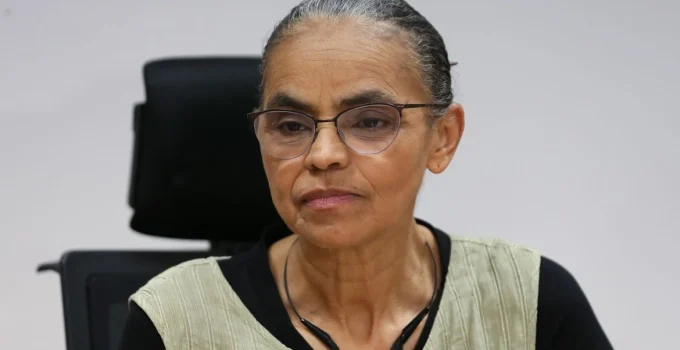 Direção da Rede critica Marina Silva após confirmação de permanência no partido