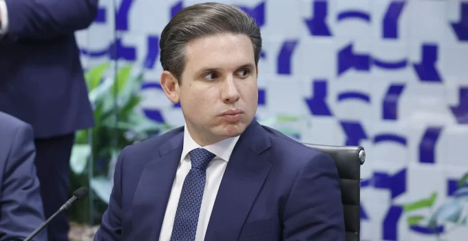 PT e PL se unem em projeto para aumentar transparência nas votações da Câmara