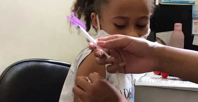 Belo Horizonte amplia vacinação contra Covid-19 para crianças com 4,2 mil novas doses e 45 postos de imunização