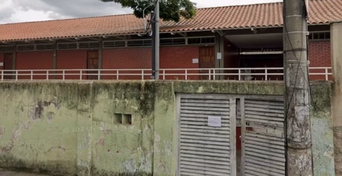 Gás Lacrimogêneo em Sala de Aula Mobiliza Escola e Polícia na Região Leste de BH