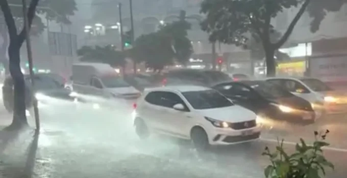 Chuva Intensa na Centro-Sul de BH: Mais de 50% do esperado para o mês em apenas uma hora