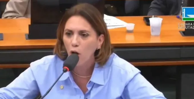 Deputada ameaça usar Lei Maria da Penha contra Erika Hilton em sessão tensa na Câmara